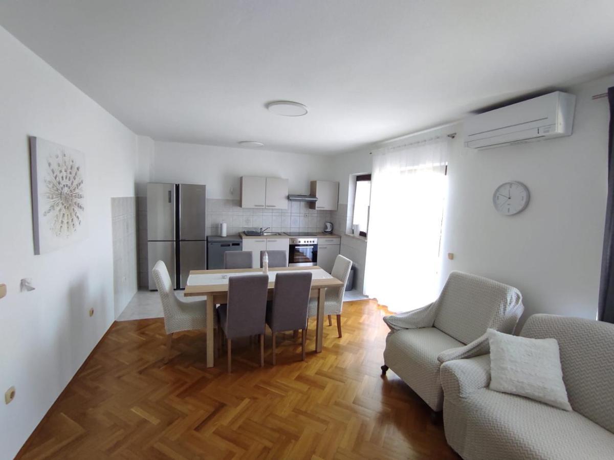 דירות פודסטראנה House Silva מראה חיצוני תמונה